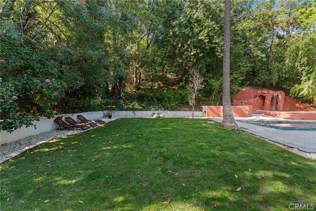 Image 36 of property listing at 20183 Allentown Drive, Woodland Hills, CA 91364