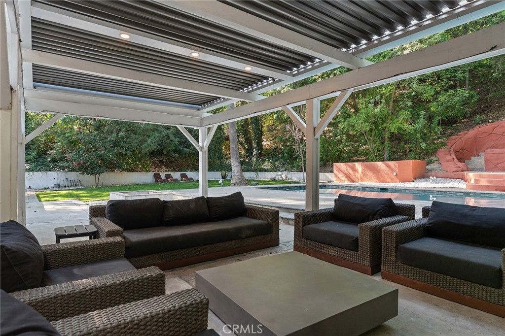 Image 39 of property listing at 20183 Allentown Drive, Woodland Hills, CA 91364