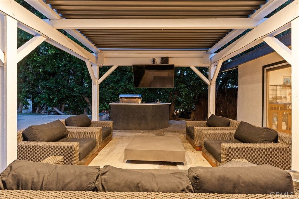 Image 50 of property listing at 20183 Allentown Drive, Woodland Hills, CA 91364