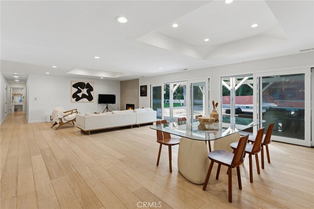 Image 9 of property listing at 20183 Allentown Drive, Woodland Hills, CA 91364