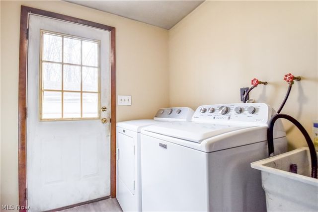 9925 Aldridge Drive, Columbia Station, OH 44028