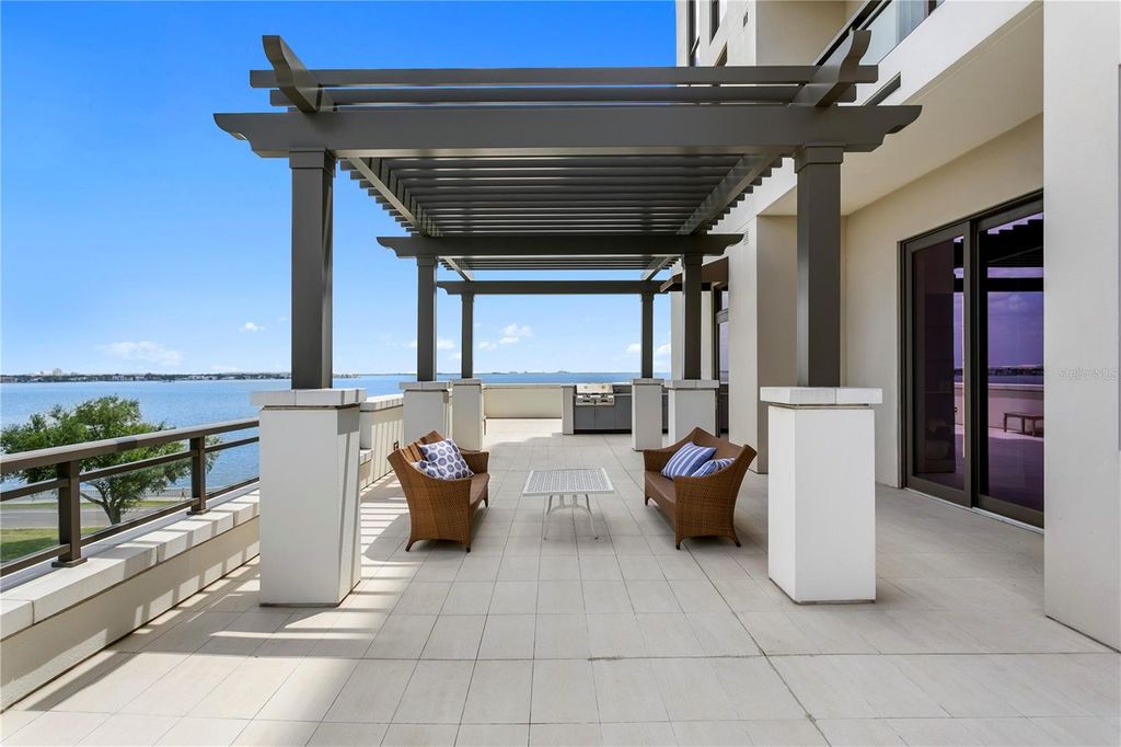 Image 37 of property listing at 2103 BAYSHORE BOULEVARD 504, Tampa, FL 33606