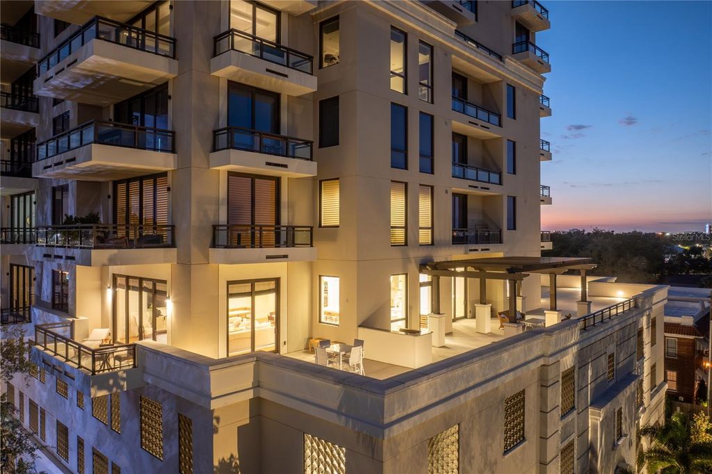 Image 42 of property listing at 2103 BAYSHORE BOULEVARD 504, Tampa, FL 33606
