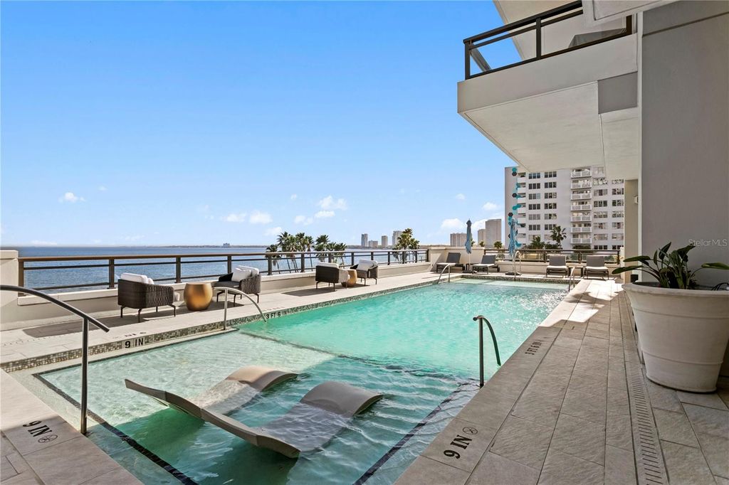 Image 49 of property listing at 2103 BAYSHORE BOULEVARD 504, Tampa, FL 33606