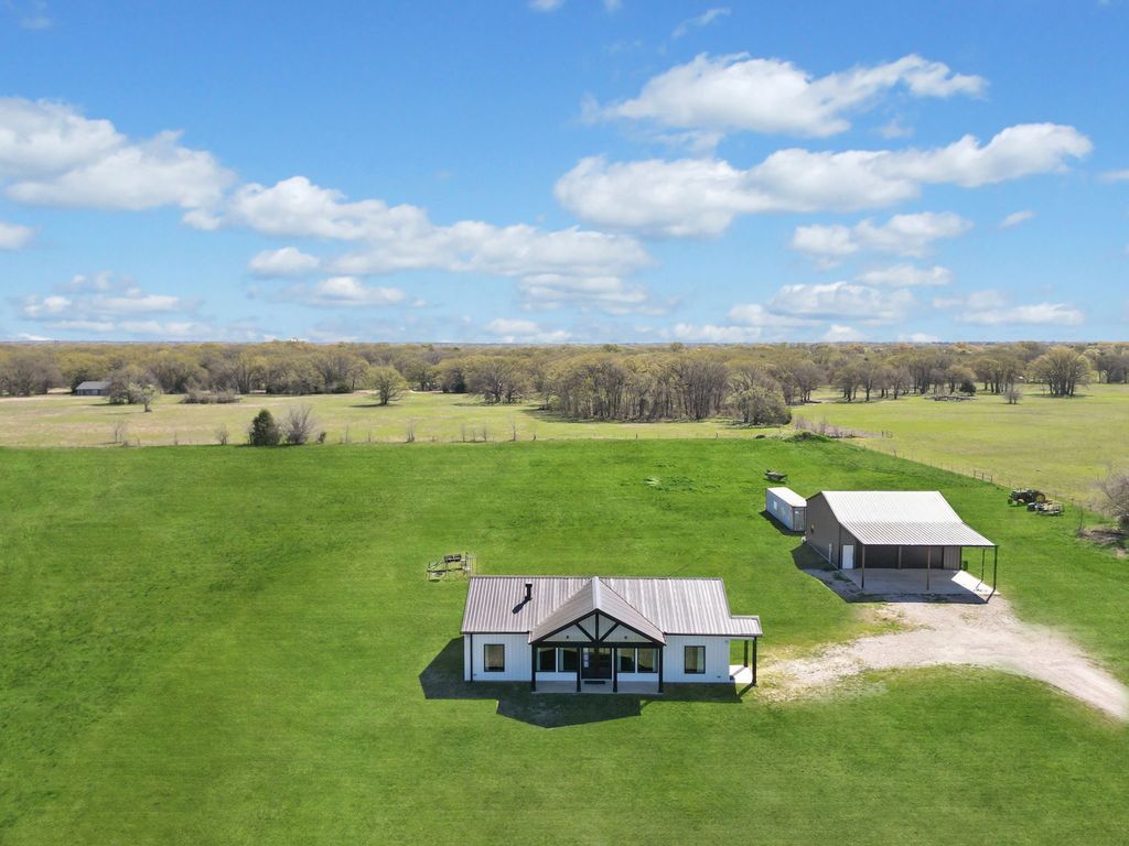 4957 County Road 3521, Greenville, TX 75402