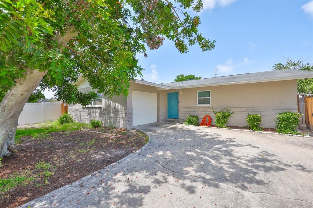 12372 113TH ST, Largo, FL 33778