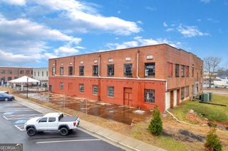 77 State Street, Commerce, GA 30529