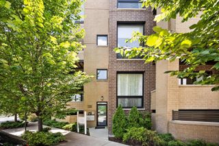 1203 W Superior Street 1B, Chicago, IL 60642