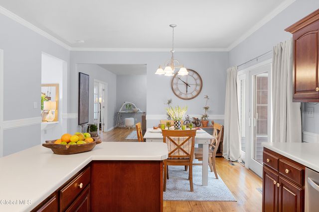 18 Dublin Drive, Niskayuna, NY 12309