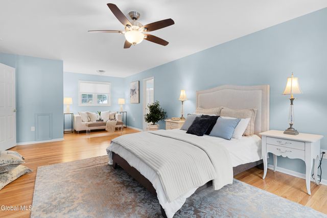 18 Dublin Drive, Niskayuna, NY 12309