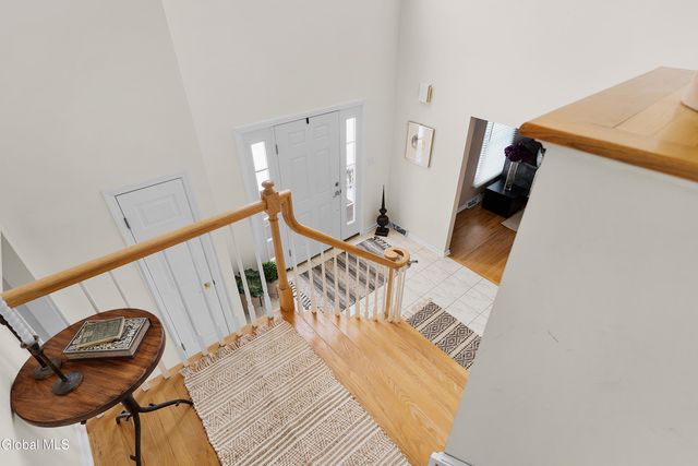 18 Dublin Drive, Niskayuna, NY 12309