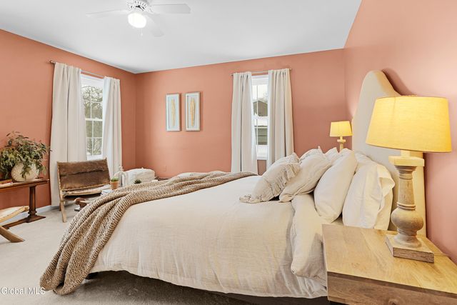 18 Dublin Drive, Niskayuna, NY 12309