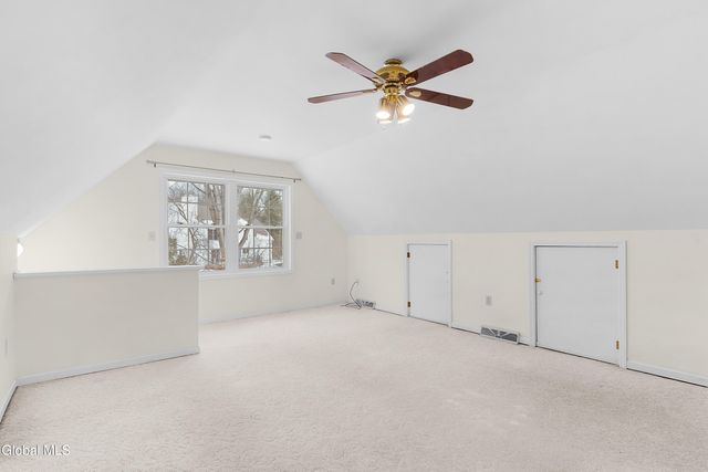 18 Dublin Drive, Niskayuna, NY 12309