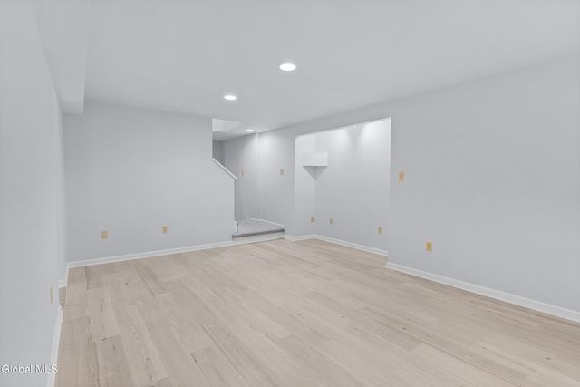 18 Dublin Drive, Niskayuna, NY 12309