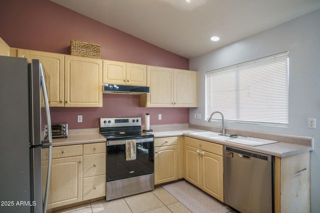 11241 W RUTH Avenue, Peoria, AZ 85345