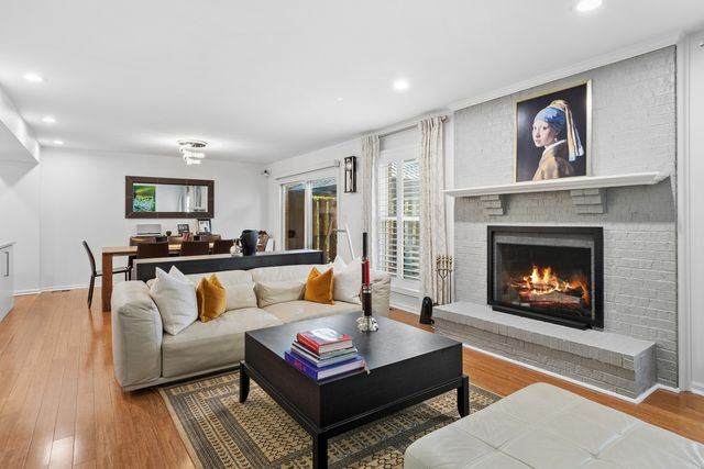 628 Windham Lane, Naperville, IL 60563