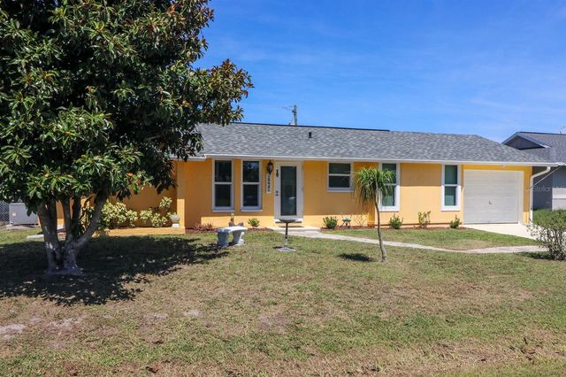 582 RIDGEWOOD STREET NW, Port Charlotte, FL 33952
