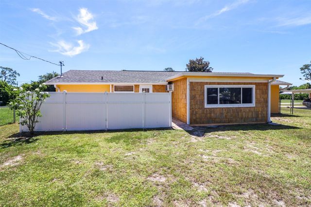 582 RIDGEWOOD STREET NW, Port Charlotte, FL 33952