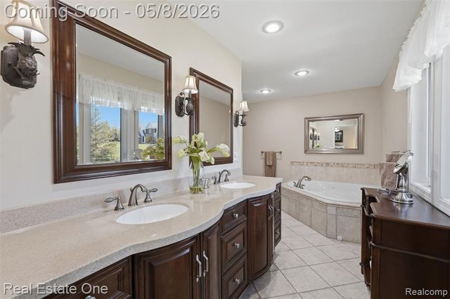 6514 Mountview Court, Brighton, MI 48116