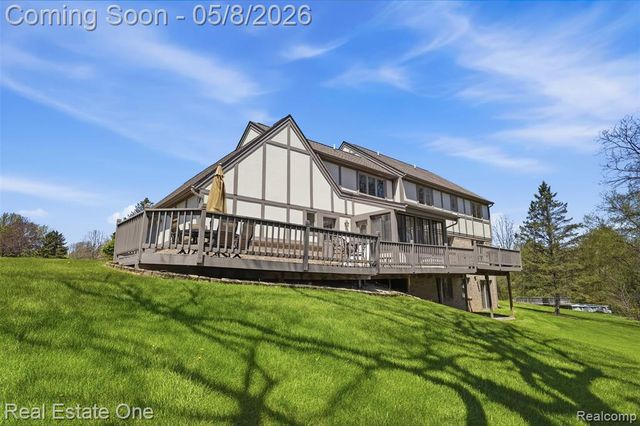 6514 Mountview Court, Brighton, MI 48116