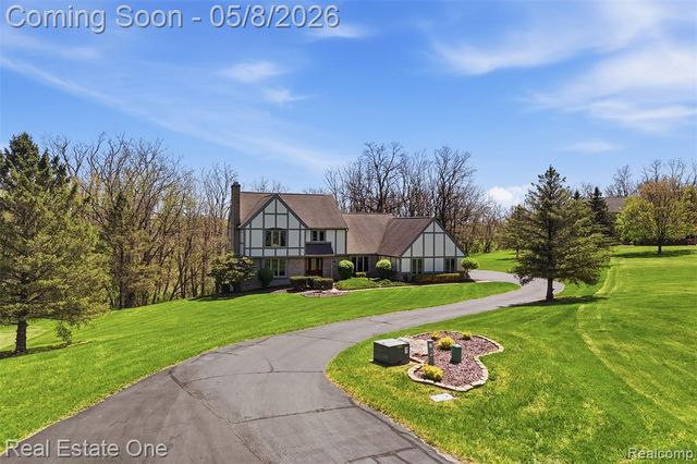 6514 Mountview Court, Brighton, MI 48116