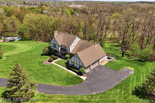 6514 Mountview Court, Brighton, MI 48116