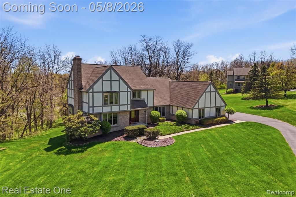 6514 Mountview Court, Brighton, MI 48116