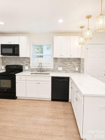 2007 Highland Street, Charlotte, NC 28208