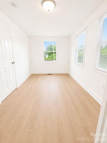 2007 Highland Street, Charlotte, NC 28208