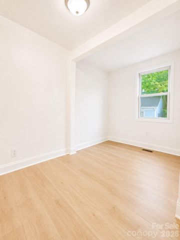 2007 Highland Street, Charlotte, NC 28208