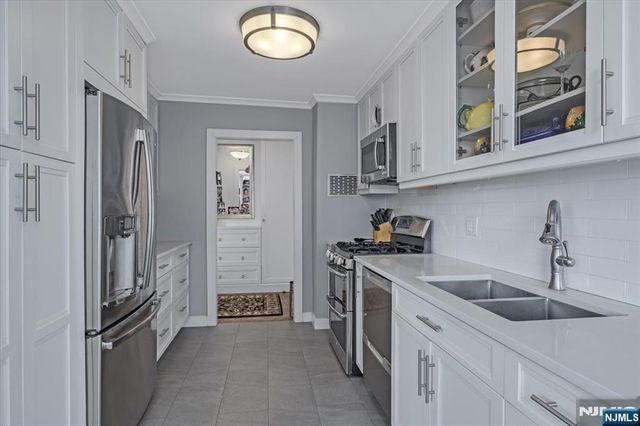 1600 Parker 17H, Fort Lee, NJ 07024