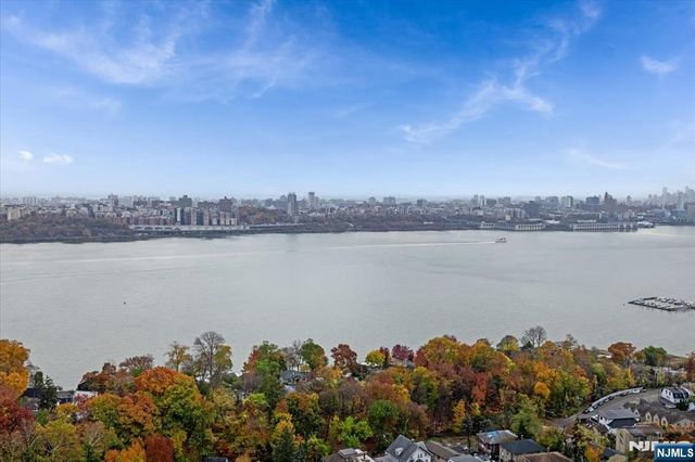 1600 Parker 17H, Fort Lee, NJ 07024