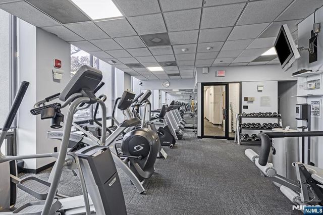 1600 Parker 17H, Fort Lee, NJ 07024