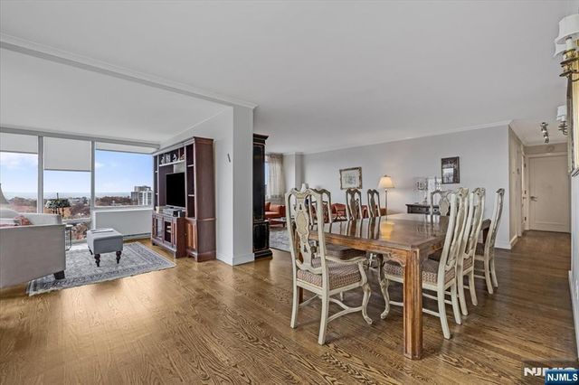 1600 Parker 17H, Fort Lee, NJ 07024