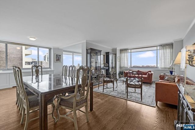 1600 Parker 17H, Fort Lee, NJ 07024