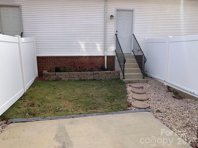 626 Old Meeting Way, Davidson, NC 28036