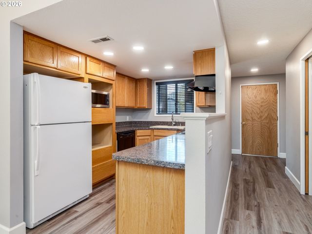 13817 Nw 10TH Ct C, Vancouver, WA 98685