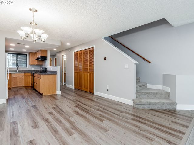 13817 Nw 10TH Ct C, Vancouver, WA 98685