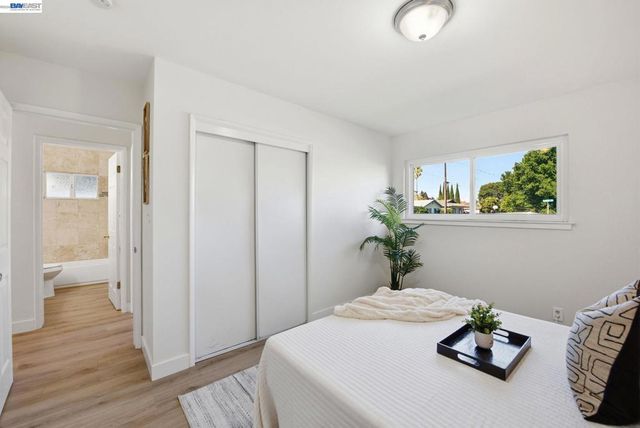 4498 Ladner St, Fremont, CA 94538