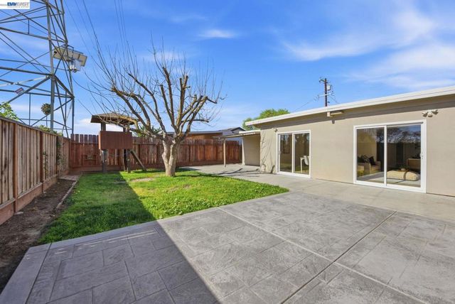 4498 Ladner St, Fremont, CA 94538