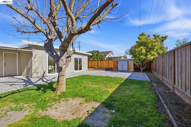 4498 Ladner St, Fremont, CA 94538