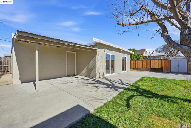 4498 Ladner St, Fremont, CA 94538