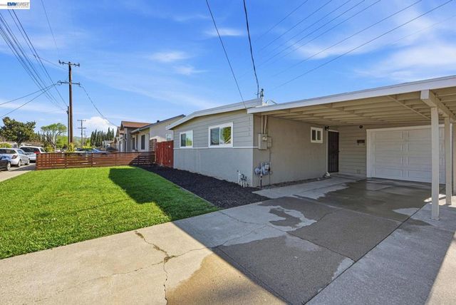 4498 Ladner St, Fremont, CA 94538