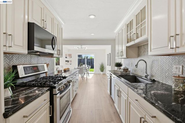 4498 Ladner St, Fremont, CA 94538