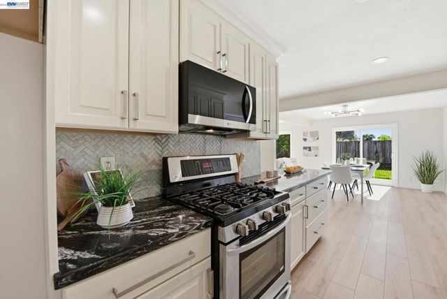 4498 Ladner St, Fremont, CA 94538