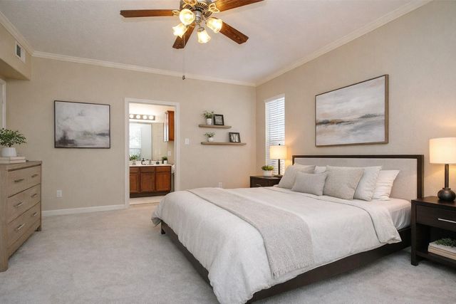 6607 Lake Woodlands Drive 223, The Woodlands, TX 77382