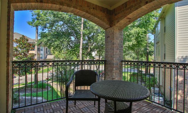 6607 Lake Woodlands Drive 223, The Woodlands, TX 77382