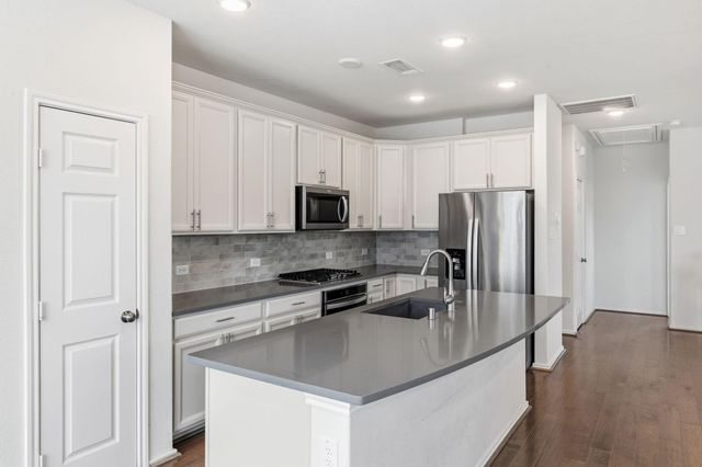 3104 Roseland Terrace Lane, Houston, TX 77063