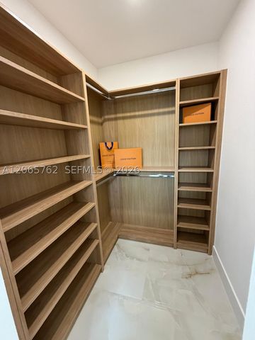 1055 NW 143rd St, Miami, FL 33168