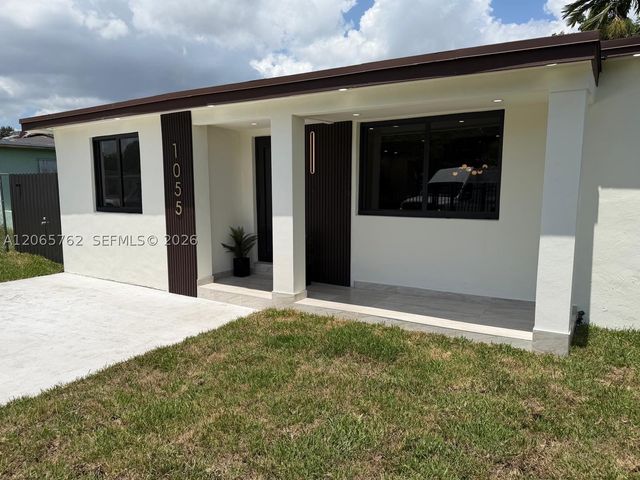 1055 NW 143rd St, Miami, FL 33168